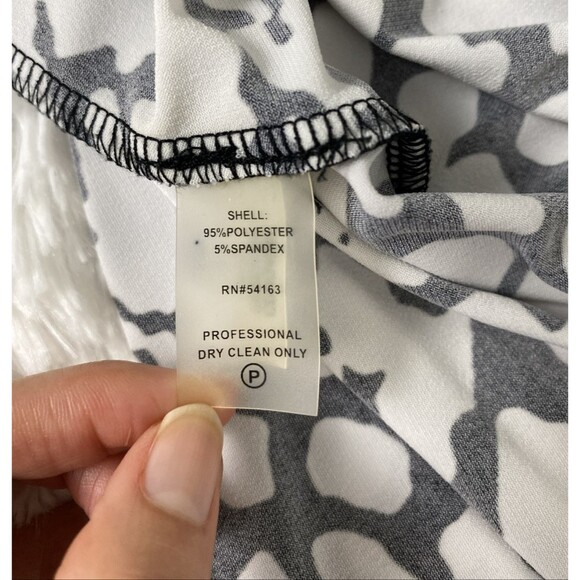 Calvin Klein Sheath Dress Size 12 Black White Animal Print Ruched 3/4 Sleeve - Picture 13 of 13